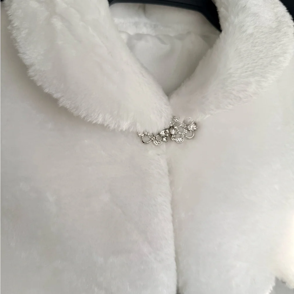Elegant Girls White Faux Fur Cape